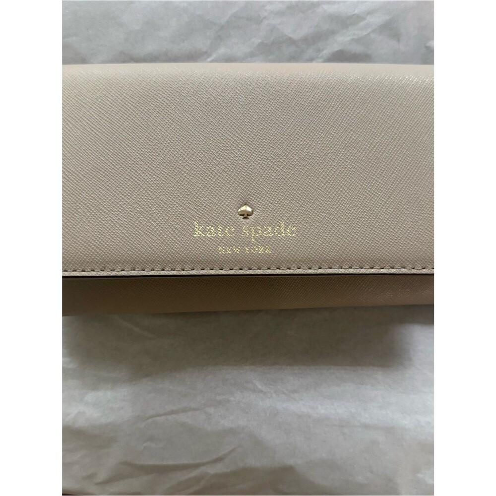 Kate Spade Taupe Saffiano Continental Wallet with Gold Logo. NWB.